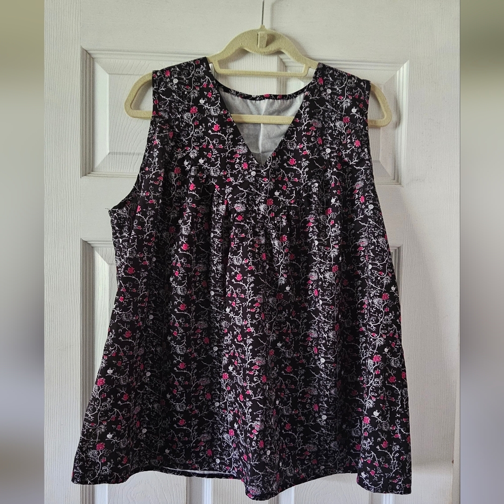Floral Sleeveless Tank Top - Black and Pink Flowers